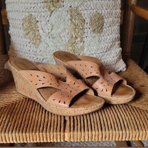 Born, open toe, perforated platform wedges, tan, size 10